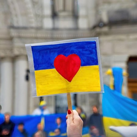 Україна
